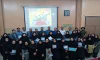 تجلیل از کارمندان دانشکده پیراپزشکی /ترویج اخلاق اسلامی باید سرلوحه کار باشد